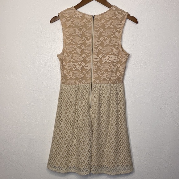 Love, Fire Mixed Lace Dress with Metal Zipper Up the Back - Picture 4 of 4